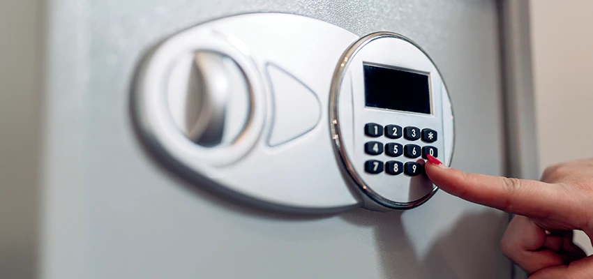 Jewelry Safe Cracking in Cotati, California